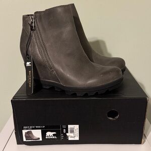Sorel Joan Of Arctic Wedge II Zip Women's Charcoal Wedge Heel Waterproof Boots
